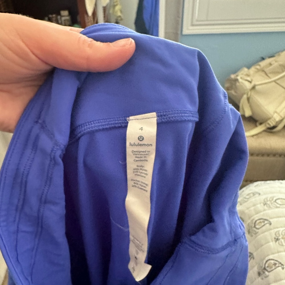 Lululemon - Picture 3 of 3